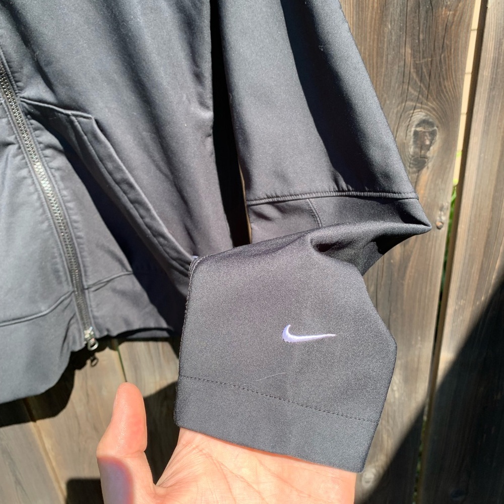 Nike ACG Soft Shell Jacket - Picture 4 of 9